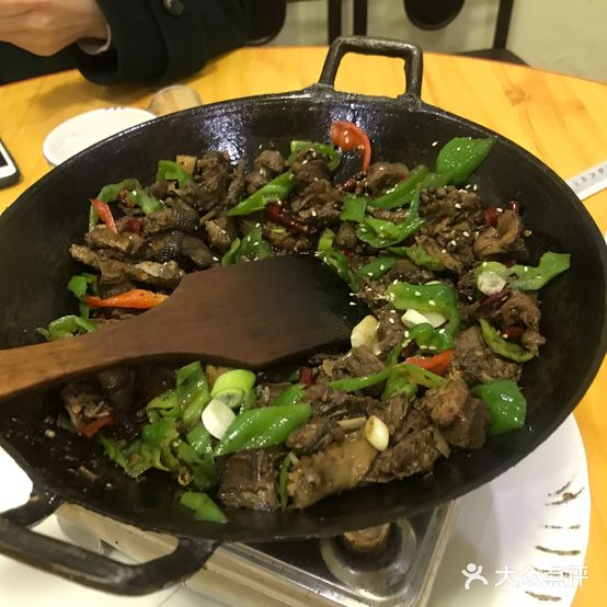 吴记炒鸽子老店