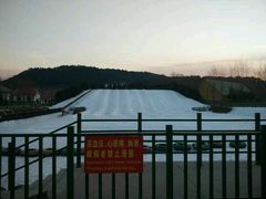 -十三陵雪世界滑雪场