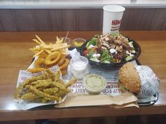-The Habit Burger Grill 哈比特汉堡(世博店)