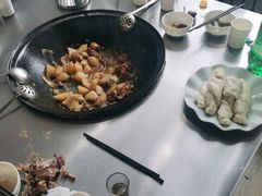 -粘豆包柴火铁锅炖