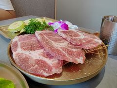 -围炉肉舍•炭烤活鳗•丹东海鲜烤肉(步行街店)