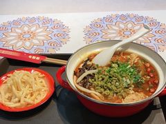 -丽丽三鲜螺蛳粉(田林路店)