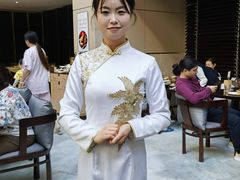 -朗丽兹自助餐厅