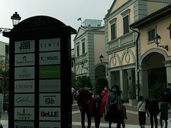 -佛罗伦萨小镇广佛名品奥特莱斯(疏港路店)
