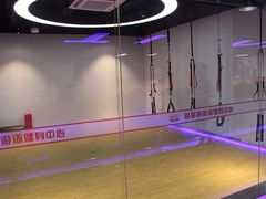 -锐菲特游泳体育健身中心(滨江店)