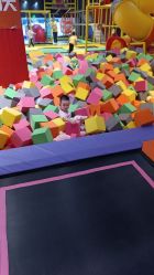 -蹦蹦跳跳(新奥购物中心店)