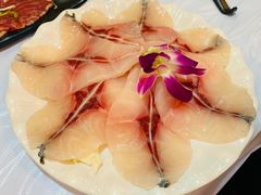 -鲜入围煮花胶鸡海鲜火锅