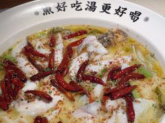 -江渔儿酸菜鱼·拔草餐厅(虎门君乐汇店)