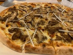 烤牛肉披萨-I HOLIC艾豪丽披萨(KKone店)