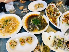 -覃记海鲜美食餐厅