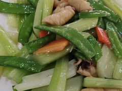 西芹荷兰豆炒土鱿-顺德美食坊(南沙分店)