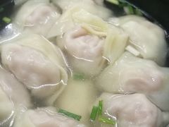 三鲜大馄饨-万寿斋(山阴路店)