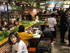 大堂-钢管厂歆瑞源油卤串串香(春熙路太古里店)