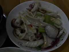 芹菜炒鱿鱼-南门老五腐乳粿