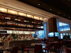 -飨食汇全日制餐厅·昆山皇冠假日酒店(九方店)