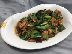 宣威小炒肉-蔼若春.传承三十年云南菜(金碧公园店)
