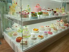 面包甜点陈列柜-好芙利·生日蛋糕(万达店)