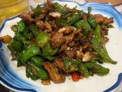 -霄汉牛三鲜湖北砂锅菜(万松园2店)