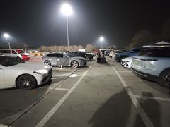 -平望服务区·停车场