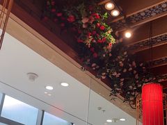 -野山舂·贵州现舂酸汤火锅(鸿通城店)