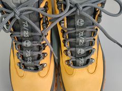 -京伟修鞋洗鞋奢侈品皮具护理店