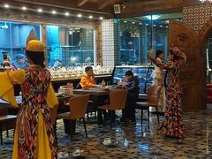 -巴特餐饮6加1音乐餐吧·新疆菜