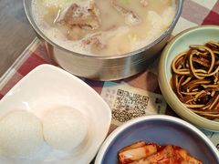 -益百岁牛尾汤(香山路店)