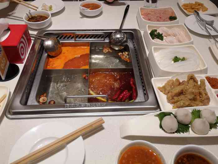 海底捞火锅(汇一城店)-"至少提前一个半小时取号,现场等位期间有零.