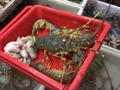 -拉威海鲜市场