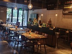 -Carbon莫卡哆·意大利复古集市餐厅(杭州大厦店)