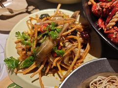 -巴厘龙虾·榜首油焖大虾(音乐学院·沿江酒馆店)