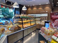 面包甜点陈列柜-爱达乐面包生日蛋糕(华油路店)