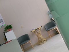 -爱宠有家宠物医院(彩虹桥总店)