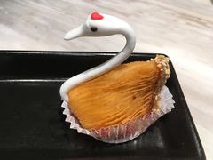 鲜果榴莲天鹅酥-陶陶居酒家(海岸城店)