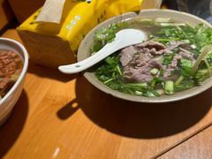 -大众跷脚牛肉馆·非遗传承单位(峨眉山店)