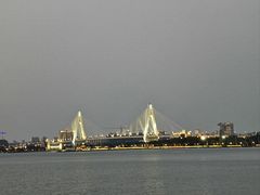 -万绿园