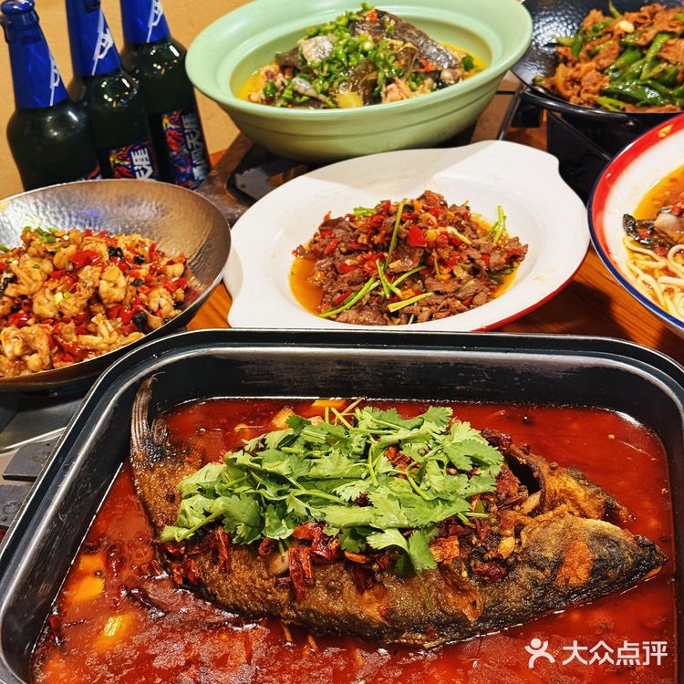 人均60+的深夜湘味食堂，辣得过瘾！
