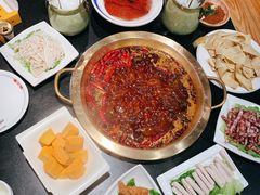 -潮火锅·麻辣牛肉火锅(观音桥方圆·LIVE店)