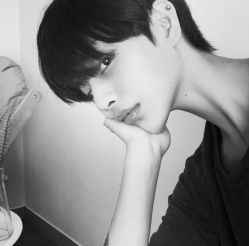 -变画·发型STUDIO