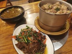 -郑件洋芋饭庄