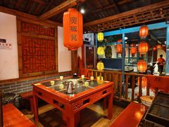 -宽板凳老灶火锅(台湾街店)