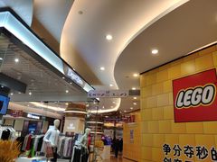 -王府井百货熙地港店