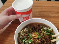 -老五热干面(沿江大道店)