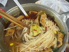 -铁锅哥米线