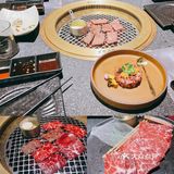 到处都是高级『黑』➕『金』的『烤🥩店』