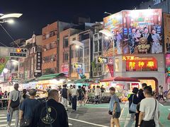 -六合夜市
