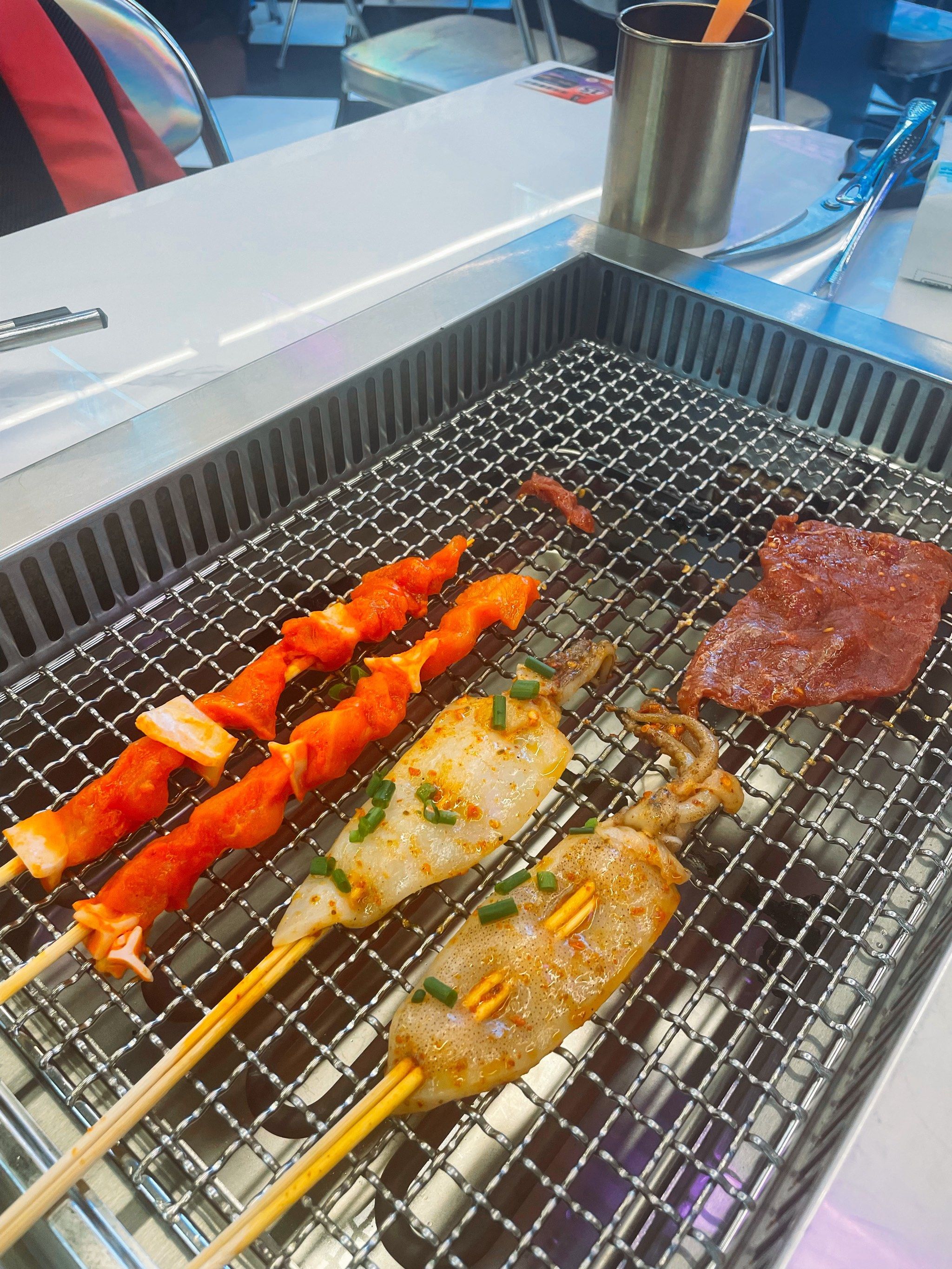 自助烧烤[点赞]大口吃肉中[色]