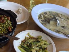 -严记小天府酸菜鱼(西四路店)