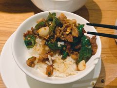 -费大厨辣椒炒肉(万家丽一店)