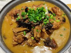 小鸡炖蘑菇-食家鸽园